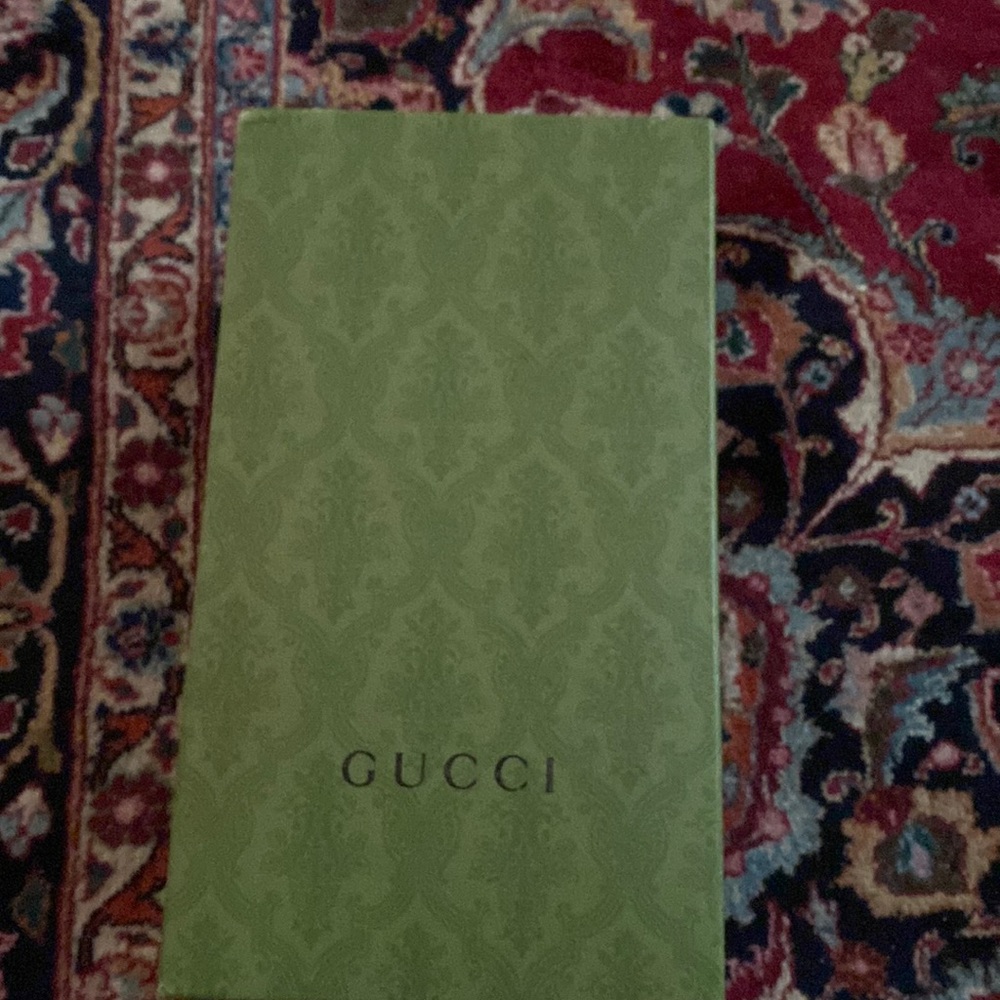 Didn’t wear it I bought it this website but it has a too small for me